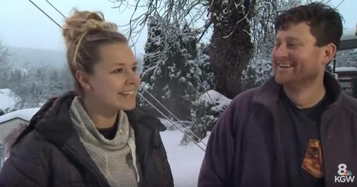 Couple Drives Into Massive Traffic Jam To Give Food To Motorists ...