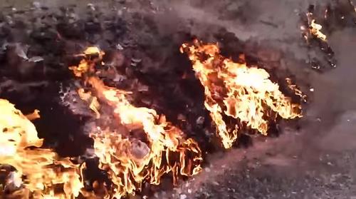 Natural Fire In Azerbaijan Has Been Burning For Years And Not Even Rain ...