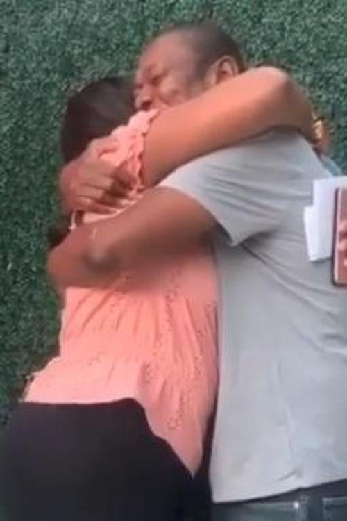 Homeless Man Reunites With His Family After Two Decades Because Of Kind ...