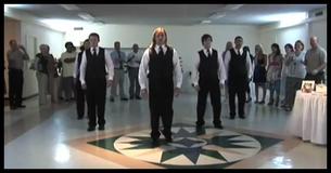 Diese Hochzeits-Performance könnte nicht spannender sein 