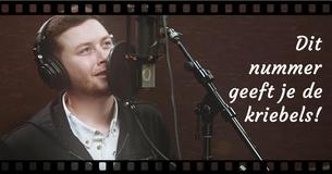 Scotty McCreery wordt bijgestaan door andere sterren om 'Angels Among Us' te zingen voor een heel speciaal goed doel