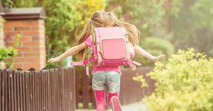 Aus diesem Grund solltest Du keine Schulfotos von Deinen Kindern posten 
