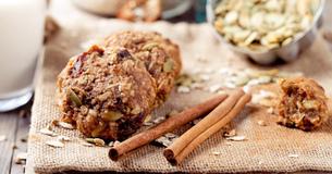These Fat-Burning Coconut Cookies Help Boost Your Metabolism And Are The Perfect Breakfast Snack