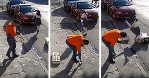 Une fille marche dans la rue et s'effondre soudainement d'une seconde à l'autre
