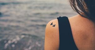 Ein Tattoo als Erinnerung an das verlorene Kind