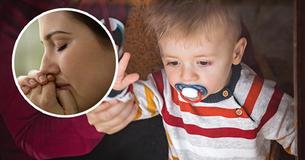 Peuter krijgt enorme woedeaanval op vliegveld en maakt zwangere moeder aan het huilen. Dan komen er anderen om te helpen