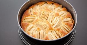 Leckere Tradition: Versunkener Apfelkuchen
