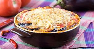 Rezept zum Abnehmen - Griechischer Hackauflauf mit Schafskäse und Gemüse