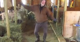 12 Million People And Counting Are In Love with This Farmer's Dance Moves Captured On The Camera