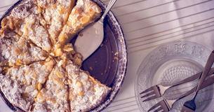 Der Apfelkuchen-Klassiker mit einer Kruste als Topping