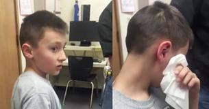Schooldirecteur roept jongen op naar zijn kantoor. Ouders wachten om hem te verrassen met het nieuws dat hij 5 broers en zussen krijgt