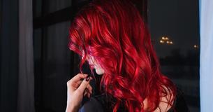 Wine Hair ist der neue Trend für den kommenden Herbst und Winter