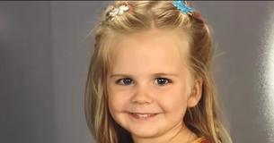 Un père laisse sa fille de 3 ans choisir sa tenue pour la journée photo - Attendez de voir ce qu'elle a choisi.