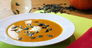 Leckere Kürbissuppe mit einem exotischen Touch