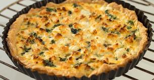 Die besten Rezepte für Zwiebelkuchen - der herbstliche Begleiter für Gourmets und Genießer