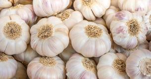 Protect Yourself From Colds, And Flu With This Incredible Ginger-Garlic Soup