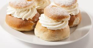 Semla, die leckeren schwedischen Windbeutel