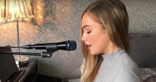 Une adolescente réalise une reprise personnelle de "Bohemian Rhapsody" qui fera vibrer tous vos sens