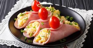 Frühstücks-Idee: Schinkenröllchen mit Rührei