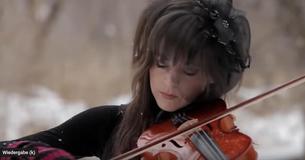 Het internet is barst in tranen uit na het luisteren naar de versie van Lindsey Stirling van 'What Child is This?'
