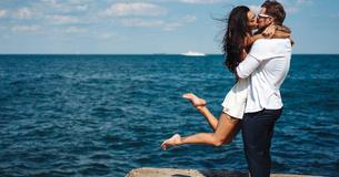 Here Are 5 Signs You're Confusing Obsession With Someone For Love