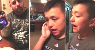 Un jeune garçon autiste et souffrant de mutisme réagit en écoutant la chanson "Hallelujah"