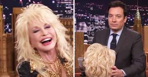 Dolly Parton laisse Jimmy Fallon essayer sa perruque et se retrouve avec un jumeau