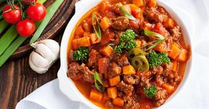 So machst Du Süßkartoffel-Chili-Eintopf