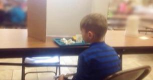 Une maman rend visite à son fils de 6 ans pendant le déjeuner pour découvrir que les enseignants l'ont " humilié publiquement "