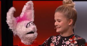 Darci Lynne is terug met een nieuw kerstnummer en het is helemaal feestelijk