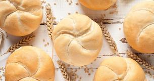 Selbstgebackene Brötchen aus 5 Zutaten: Schnell gemacht und mega lecker
