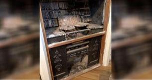 Une équipe de constructeurs abat un mur et fait la découverte historique d'objets introuvables depuis des décennies