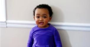 Cette petite fille n'a que 17 mois, mais la manière dont elle chante "Amazing Grace" à son père est tout simplement incroyable
