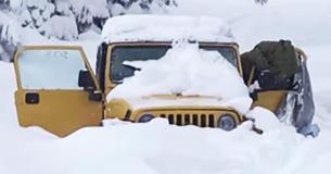 Un couple emprisonné dans une jeep pendant 5 jours pendant une tempête de neige a finalement été sauvé