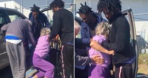 Un policier filme 3 jeunes hommes qui aident une femme de 89 ans à monter dans sa voiture
