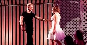 Bindi Irwin's "Dirty Dancing"-routine is een geweldig eerbetoon aan Patrick Swayze