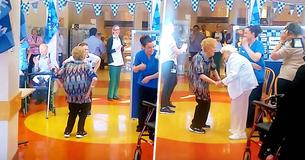 Una nonna inizia a ballare la "Macarena" nel bel mezzo della mensa dell'ospizio e trasforma tutto in una festa a sorpresa con flash mob