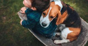 10 Gründe, wieso Dein Kind mit einem Hund aufwachsen sollte