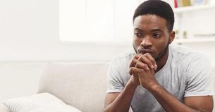 Méfies-toi de ces 5 petits jeux d'esprit que jouent les hommes émotionnellement faibles avec les femmes