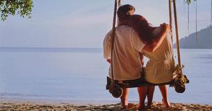 La dure vérité, c’est que quand un homme est amoureux, il s’engage immédiatement, et rien n'est plus important que vous. 