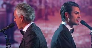 Andrea Bocelli und Sohn Matteo zeigen in TV-Show ihr traumhaftes Duett, von dem wir einfach nicht genug bekommen können