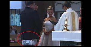 Der Trauzeuge geht mit offenem Hosenstall zur Trauung und die ganze Kirche muss anfangen zu lachen