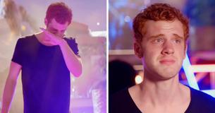 Un concurrent d'" American Idol " pleure alors qu'il avoue que ses parents n'ont pas accepté qu'il est homosexuel