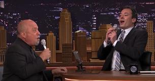Billy Joel rejoint Jimmy Fallon dans un duo incroyable de 'The Lion Sleeps Tonight'