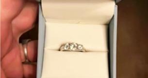 Frau beschwert sich über eigenen Verlobungsring, nachdem sie den Ring im Nachtisch des Partners findet