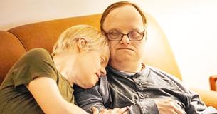 Triste nouvelle sur un couple marié atteint du syndrome de Down qui a resté ensemble pour 25 ans
