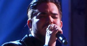 Adam Lambert amène Cher aux larmes avec sa performance de "Believe"