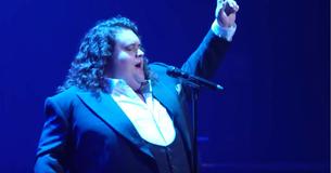 Los ojos de todos se llenaron de admiración con la encantadora interpretación de Unchained Melody de Jonathan Antoine