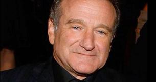 Robin Williams megvigasztalt egy nőt a repülőtéren a férje öngyilkossága után