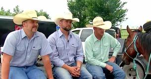 Cowboys Fight to Save Hundreds Of Farm Animals From Flood Waters - Now They Are Being Praised As Heroes